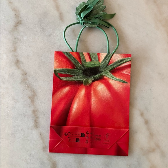 Loewe Tomato Gift Bag - Picture 3 of 3